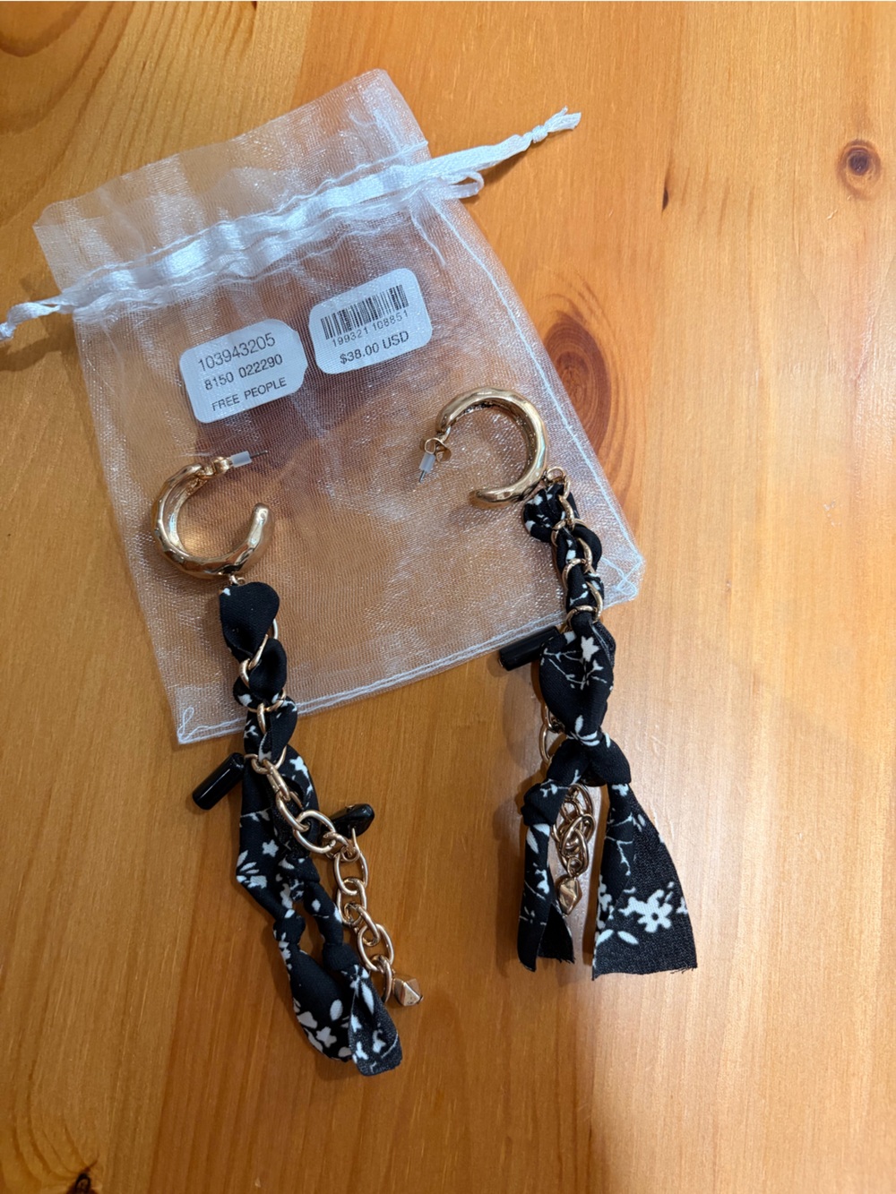 Free People Bandana Earrings - Sold out online - Picture 3 of 4
